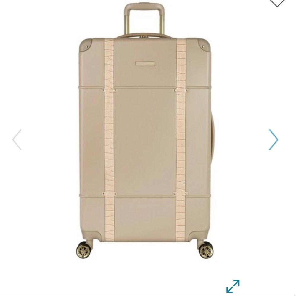 Vince Camuto 20” Hardside luggage